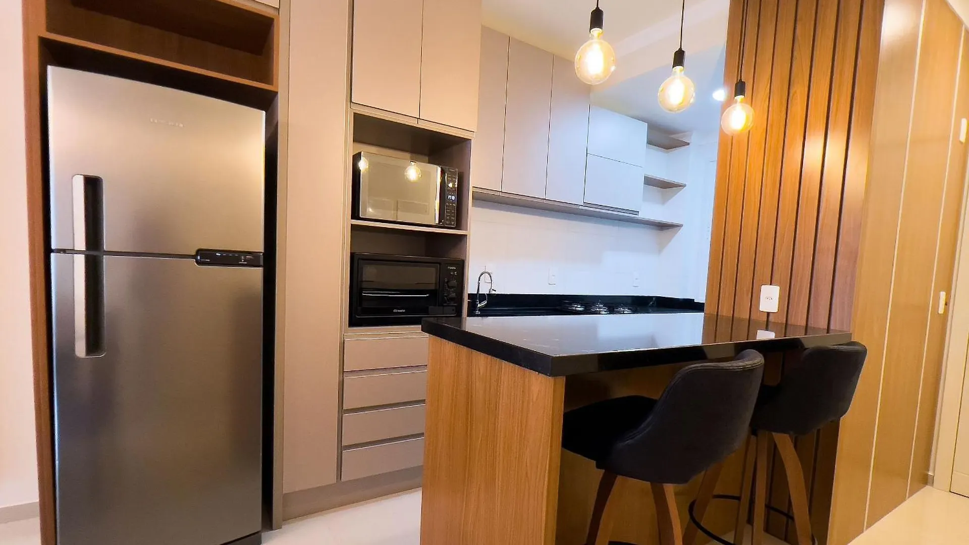 518 - Apartamento Com 3 Quartos Em Bombas Bombinhas 0*,  Brazilië