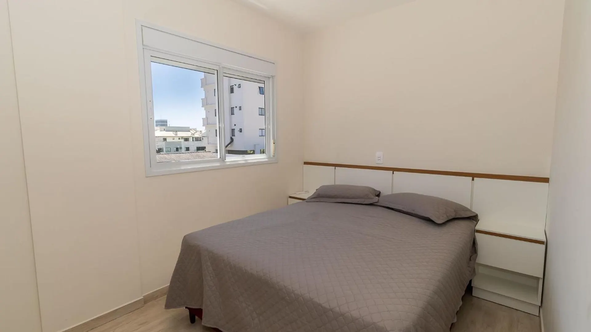 518 - Apartamento Com 3 Quartos Em Bombas Bombinhas Apartment